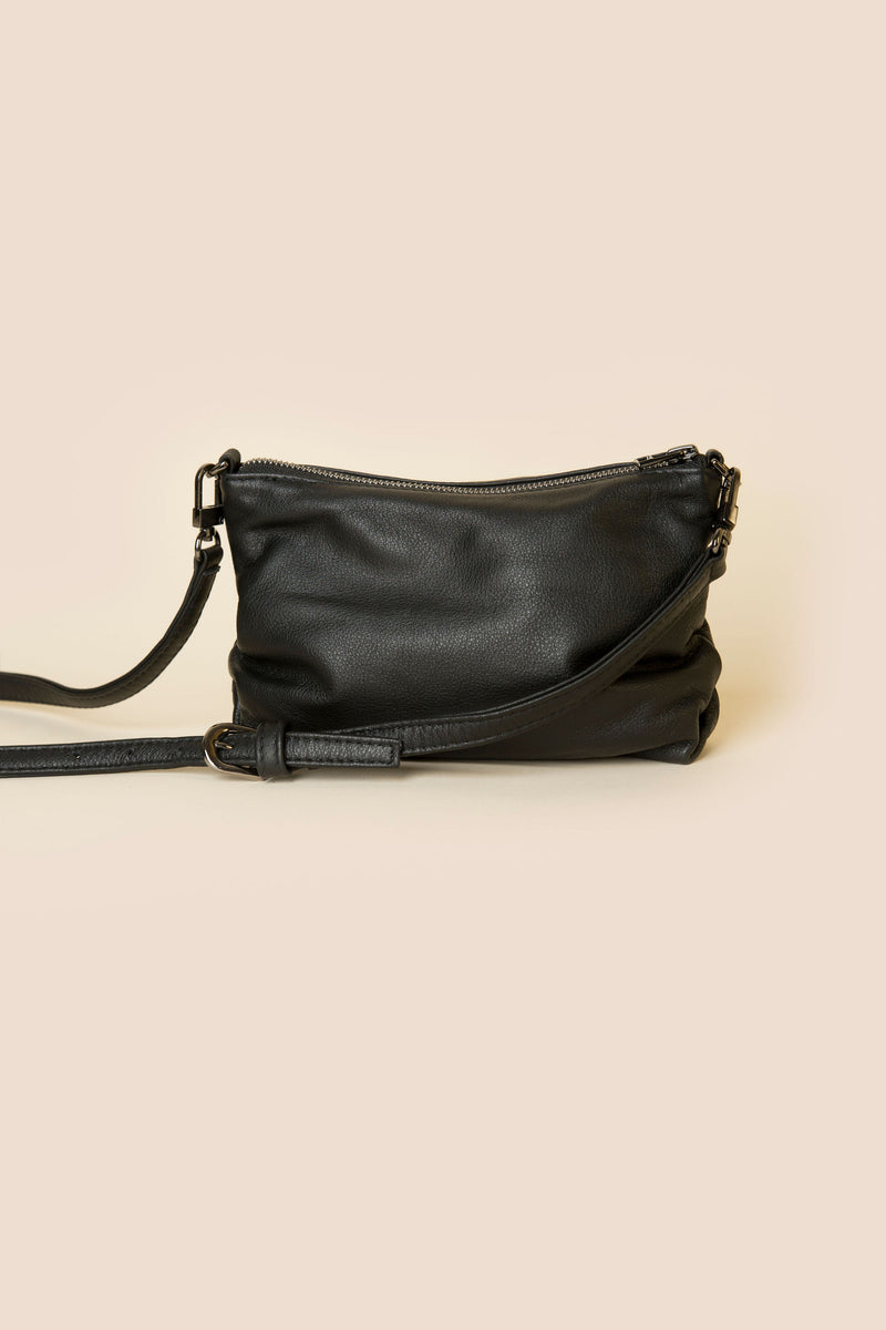 Women's cross body bag in leather